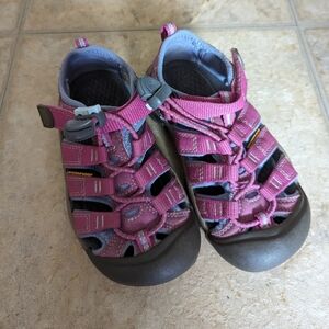 Keen kids sandals water shoes 11 pink